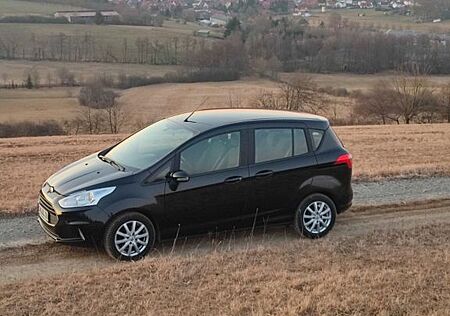 Ford B-Max 1,0 EcoBoost 92kW S/S Titanium Titanium