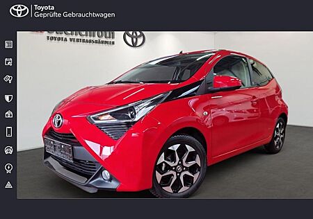 Toyota Aygo (X) gebraucht kaufen Toyota Aygo (X) -play Team D. Air + Allwetterräder+Faltdac