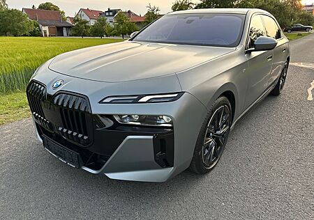 BMW 740d x-Drive M-Sport Paket B&W Panorama