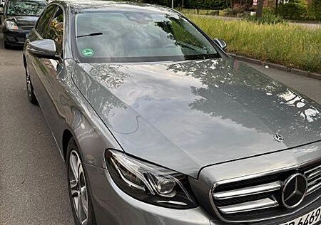 Mercedes-Benz E 220 d Avantgarde FAHRASS+ BURM 360 WIDE