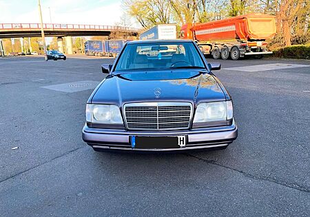 Mercedes-Benz E 300 E 300D SPORTLINE KLIMA H-KENNZEICHEN TOP-ZUSTAND