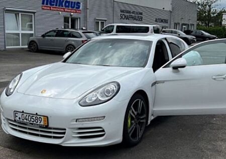 Porsche Panamera E-Hybrid S