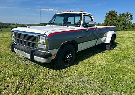 Dodge RAM D350 Cummins Dually Tüv + H + Inzahlungnahme