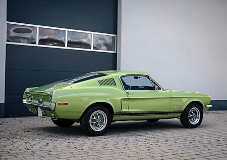Ford Mustang Fastback 2+2 Traum*