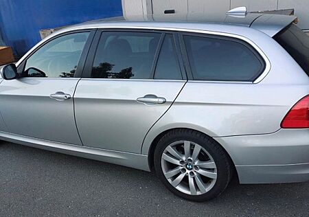 BMW 330d Touring