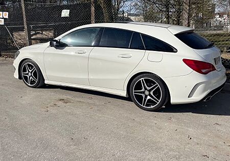 Mercedes-Benz CLA 220 Shooting Brake CLA 220 d DCT AMG Lin...