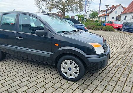 Ford Fusion Fun , AHK , Klima , Neu TÜV