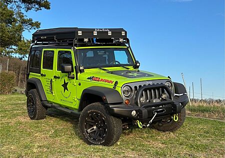 Jeep Wrangler Mountain JKU - Overlander mit Dachzelt