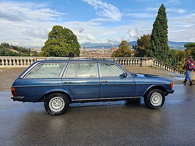 Mercedes-Benz 230 TE W123