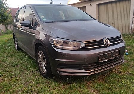 VW Touran Volkswagen 1.6 TDI SCR DSG Trendline BMT Trendline