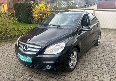 Mercedes-Benz B 160 BlueEFFICIENCY, TÜV NEU, mit AHK