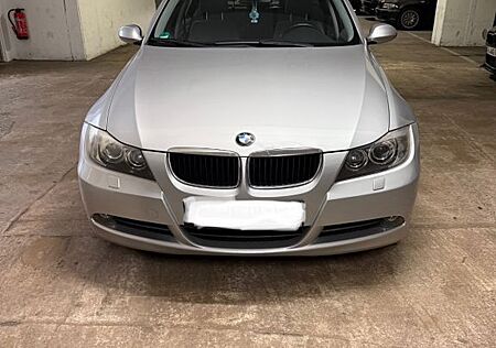 BMW 320i Edition Lifestyle Edition Lifestyle