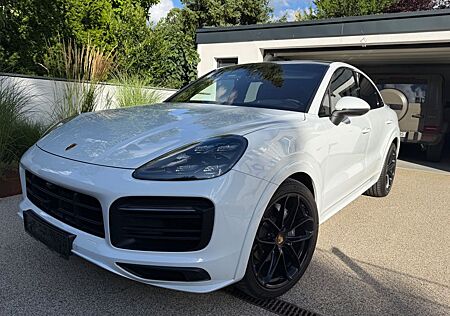 Porsche Cayenne Coupe 3.0 Carbon 22 Sport Design Matrix
