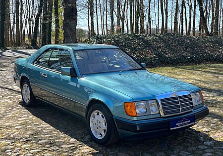 Mercedes-Benz 230 230CE 124er Coupe, 5-Gang, seltene Farbkombi!!!