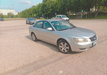 Hyundai Sonata NF 2.0 CRDi