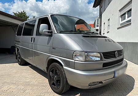 VW T4 Caravelle Volkswagen 2,5-l-Diesel TDI 75kW Standard