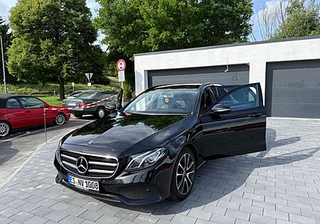 Mercedes-Benz E 220 d T Autom. -