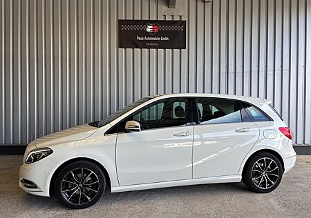 Mercedes-Benz B 180 Navigation / Bi-Xenon / AHK