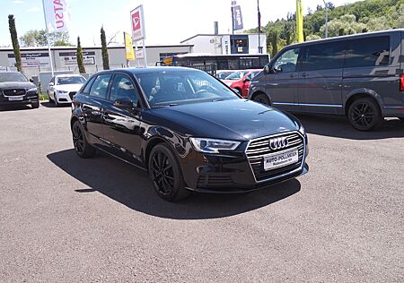 Audi A3 Sportback 30 TFSI Scheckheft-gepf. Aus 2 Hand