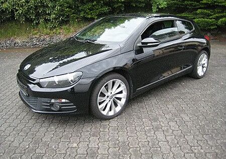 VW Scirocco Volkswagen 1.4 TSI 118 kW/ 8fach bereift