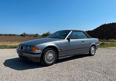 BMW 320i Cabrio