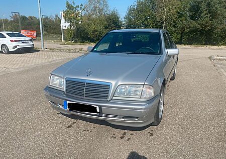 Mercedes-Benz C 180 Rentnerfahrzeug*Garagenauto*Scheckheftgpf