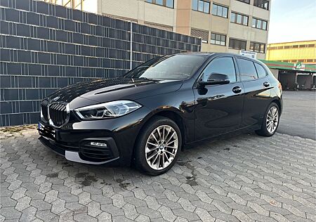BMW 118i Live Cockpit Plus Navi SHZ LED PDC