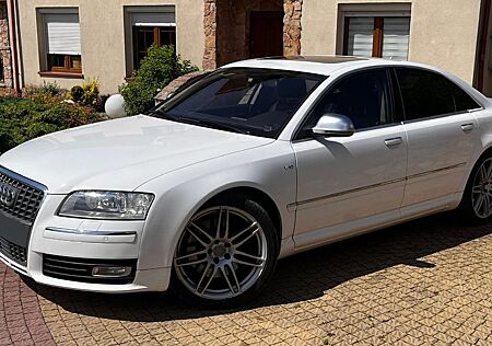 Audi S8 5.2 FSI quattro