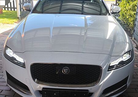Jaguar XF E-Performance 163PS Prestige Automatik Pr...