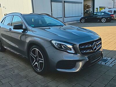 Mercedes-Benz GLA 220 4Matic AMG*Pano*Navi*RFK*Assistenzpaket*