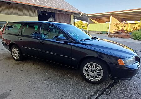 Volvo V70 2.4 D5 -