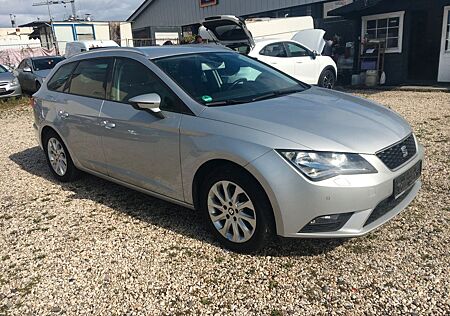 Seat Leon ST Style AUTOMATIC PDC TÜV NEU