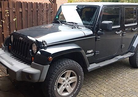 Jeep Wrangler Unlimited Sahara 2.8 CRD Autom. Sahara