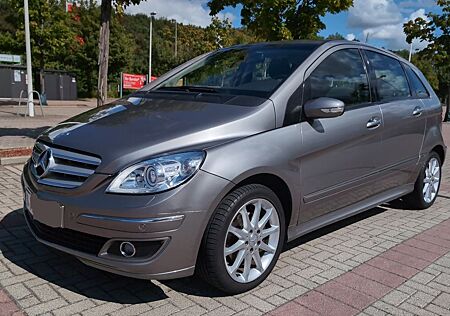 Mercedes-Benz B 200 CDI - Sports Tourer - TÜV neu AHK Navi usw