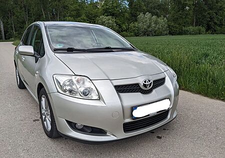 Toyota Auris 1.6 VVT-i Luna