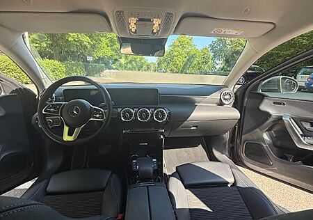 Mercedes-Benz A 180 -Progressive -Businesspaket