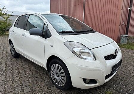 Toyota Yaris Automatik Navi F1 Schaltung Standheizung