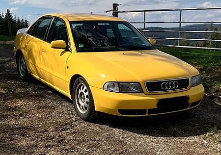 Audi A4 2.6 quattro LPG Gas TÜV neu