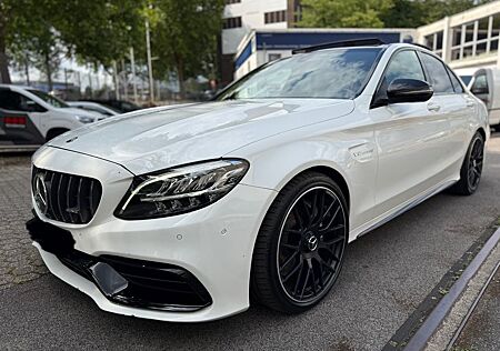 Mercedes-Benz C 63 AMG Lim. Pano-Night-Virt.Cockp.-R.Kam-S.Hzg