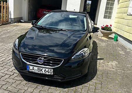 Volvo V40 T2 -