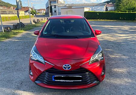 Toyota Yaris 1,5-l-VVT-i Hybrid CVT Y20 Club Y20 Club