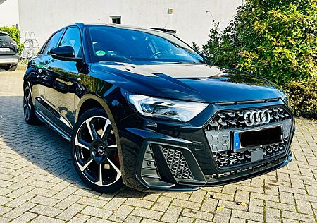 Audi A1 Sportback 40 TFSI S tronic S-line Voll!