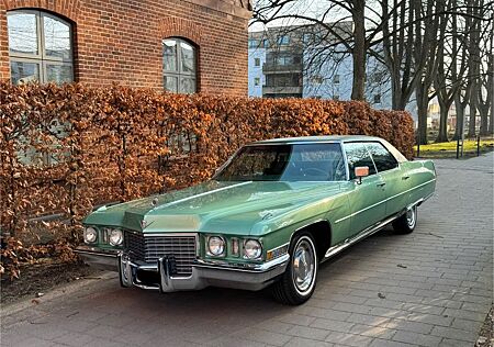 Cadillac Deville SedanDeville