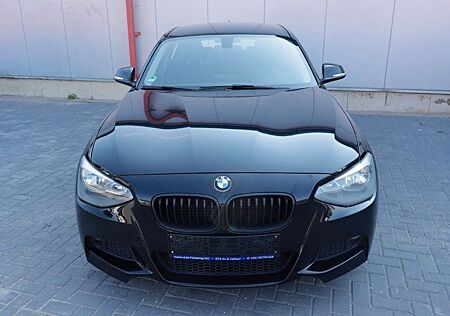 BMW 118i - schwarz