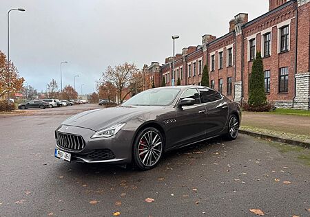 Maserati Quattroporte Modena