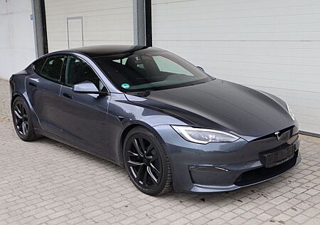 Tesla Model S Dual Allrad / maximale Reichweite
