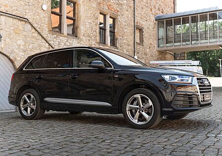 Audi Q7 3.0 TFSI Quattro S-LINE LED 360° PANO 7SITZE