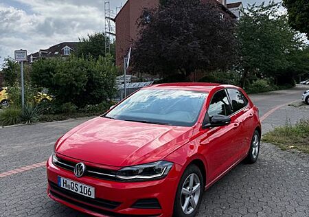 VW Polo Volkswagen 1.0 TSI DSG beats Aplle CarPlay ParkPilot