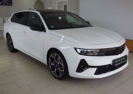 Opel Astra L Sports Tourer Ultimate, Navi