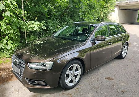Audi A4 2.0 TDI 110kW Ambition Xenon Navi Sportpaket